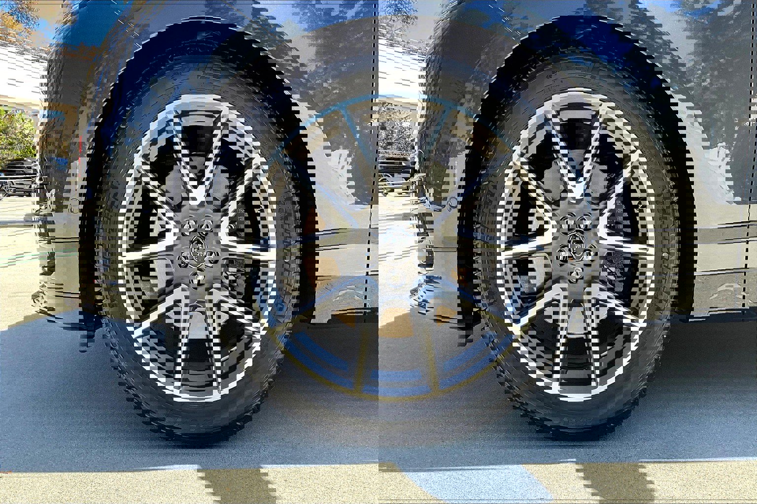 New 2026 Land Rover Range Rover Velar Dynamic SE image 12