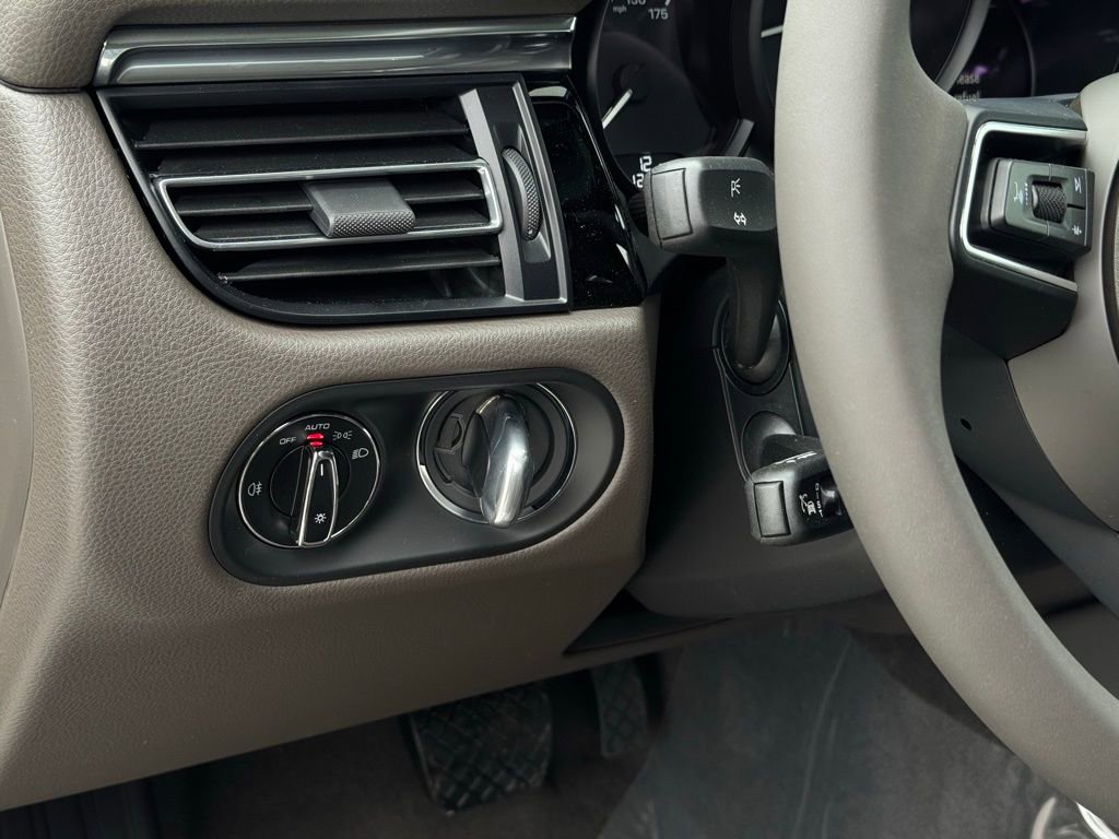 New 2025 Porsche Macan image 22