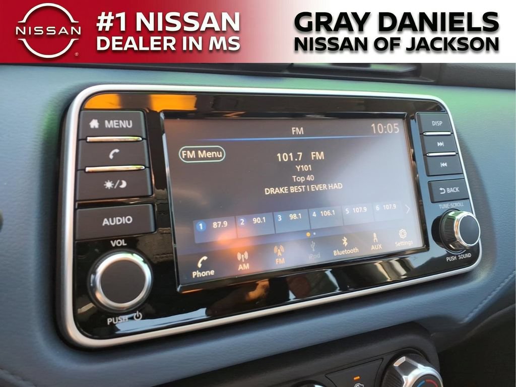 New 2025 Nissan Versa SV w/ Trunk Package FWD image 16