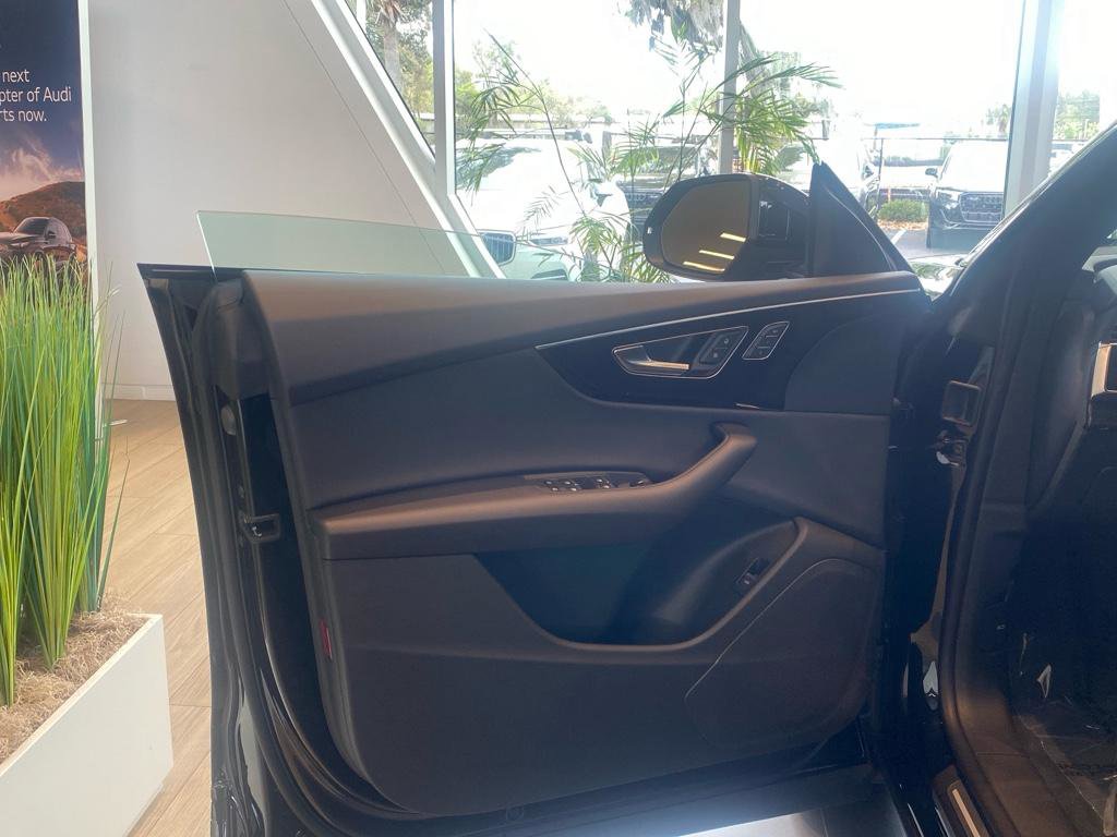 New 2025 Audi Q8 Premium image 7