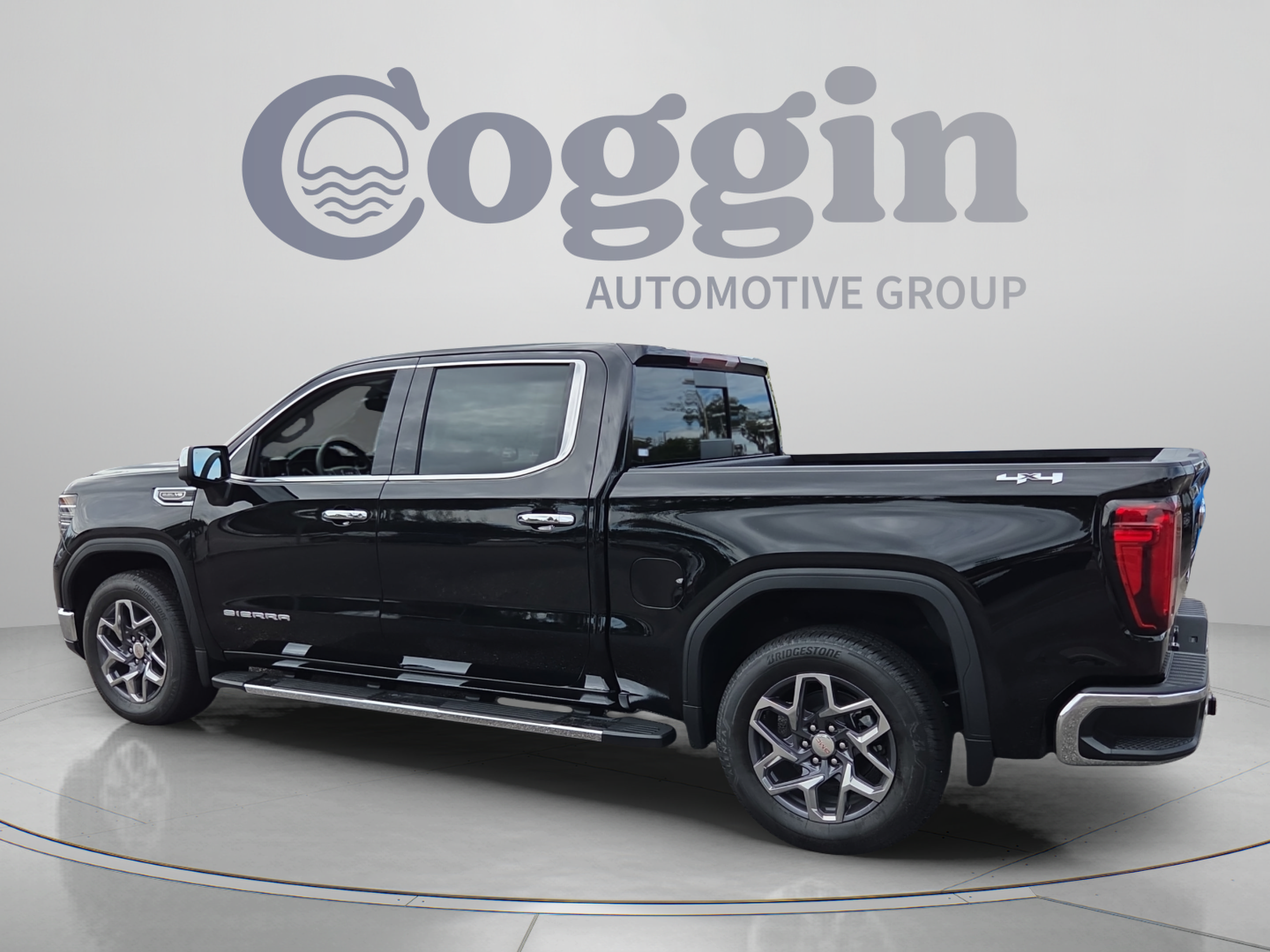New 2026 GMC Sierra 1500 SLT w/ SLT Premium Plus Package AWD/4WD image 3