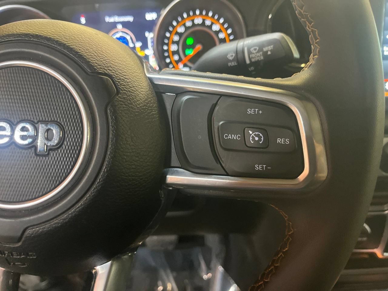 Used 2023 Jeep Gladiator Overland AWD/4WD image 22