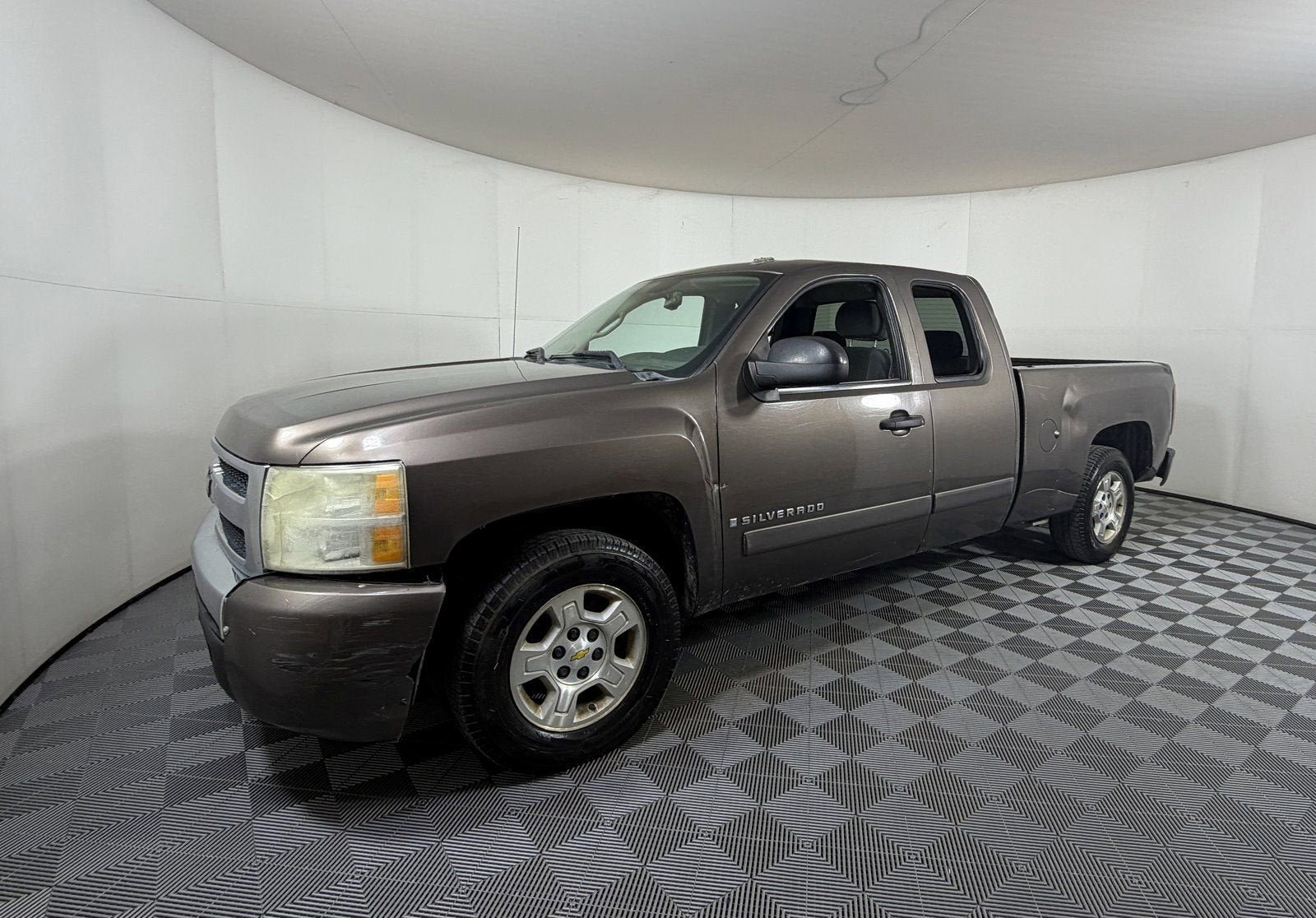 Used 2008 Chevrolet Silverado 1500 LT w/ Power Pack Plus RWD image 2