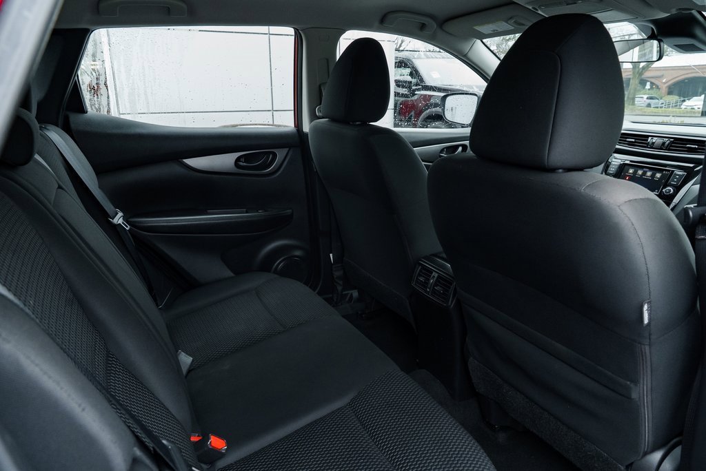 Used 2021 Nissan Rogue Sport S image 25