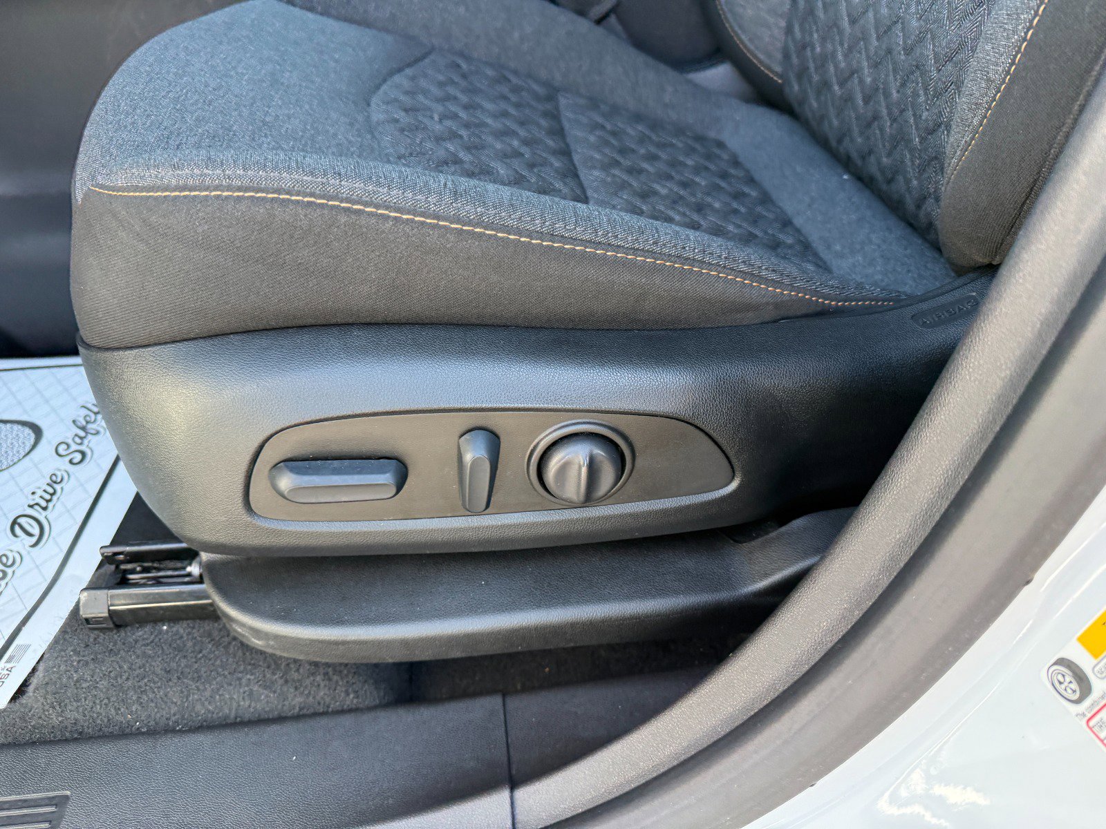 Used 2022 Chevrolet Equinox LT image 23