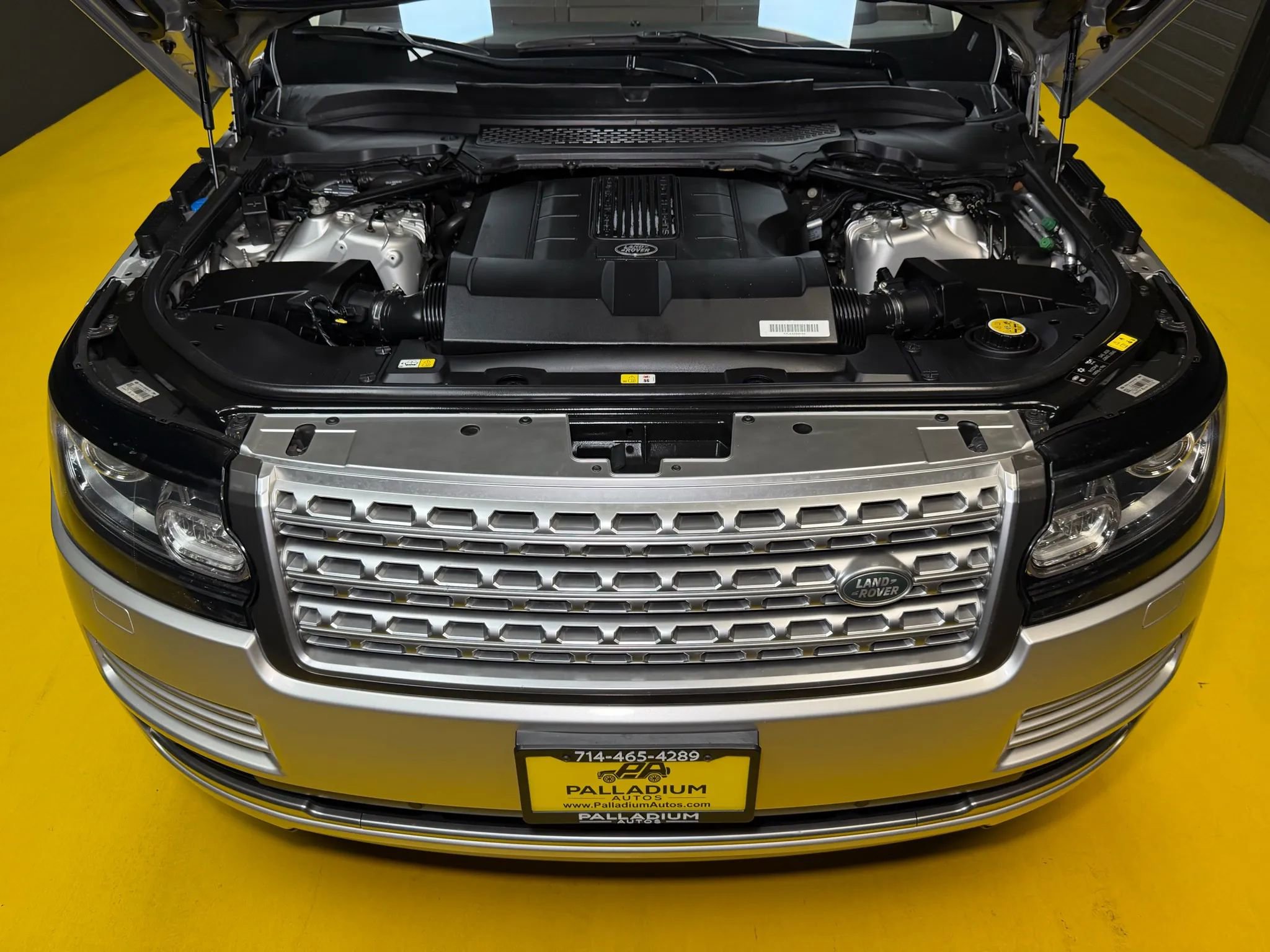 Used 2016 Land Rover Range Rover HSE image 61