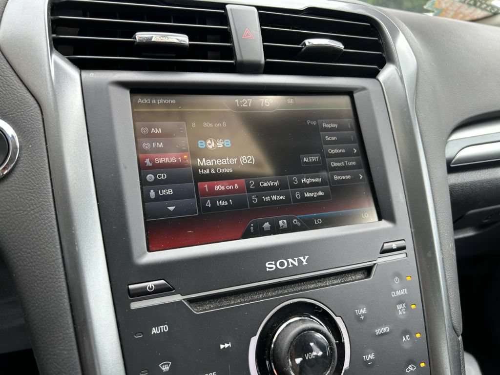 Used 2015 Ford Fusion Energi Titanium w/ Driver Assist Package FWD image 11