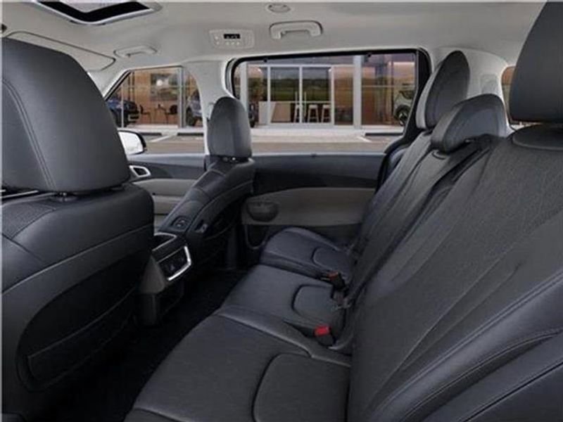 New 2026 Kia Carnival SX image 72