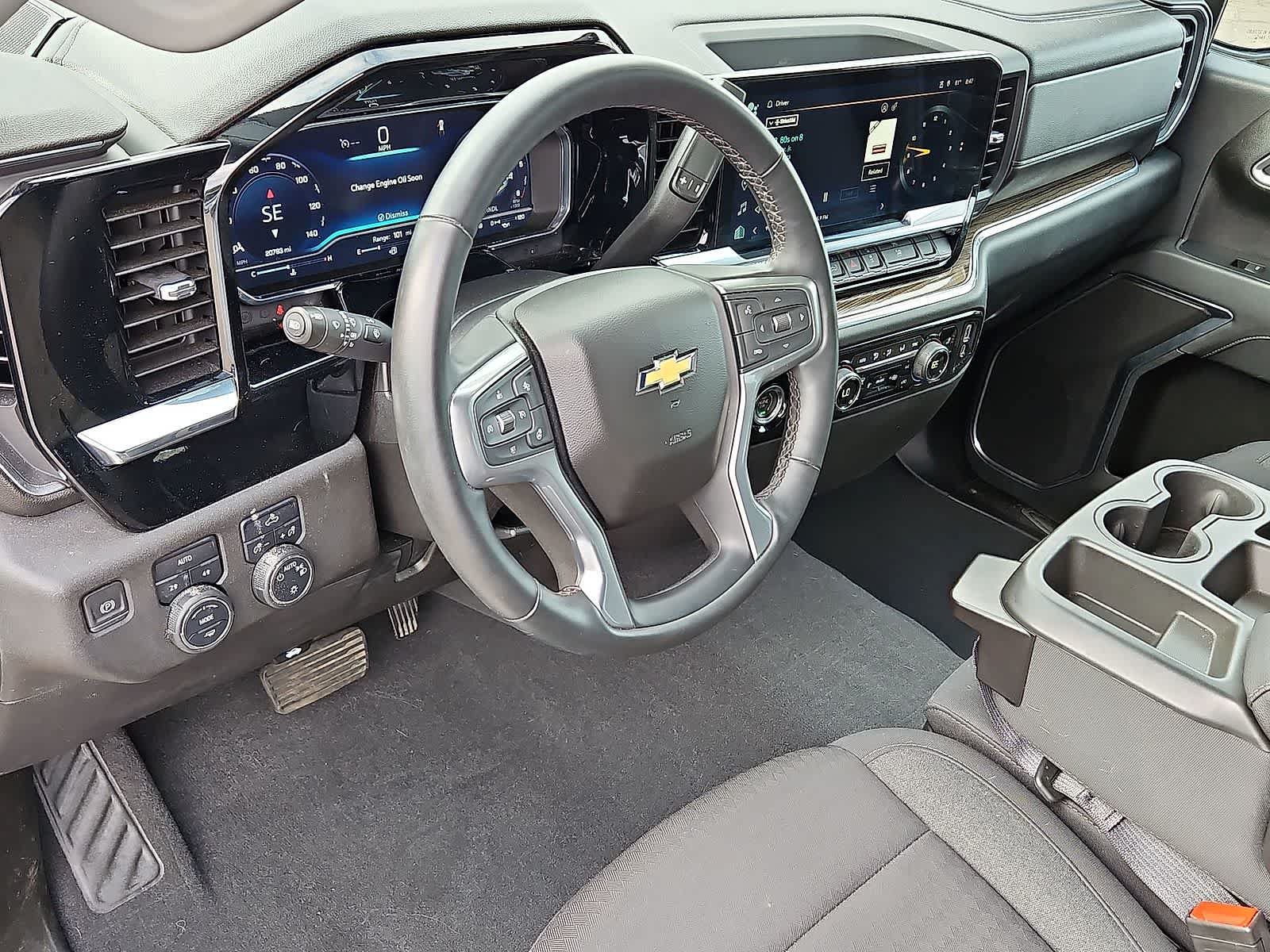 Used 2023 Chevrolet Silverado 1500 LT AWD/4WD image 16