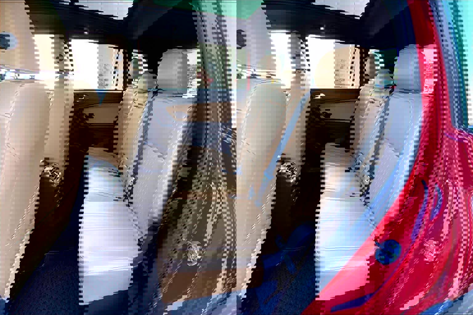 Used 2024 Volkswagen Tiguan SE R-Line image 19