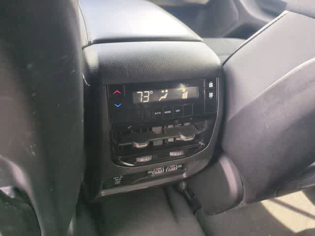 Used 2024 Jeep Grand Cherokee L Laredo image 36