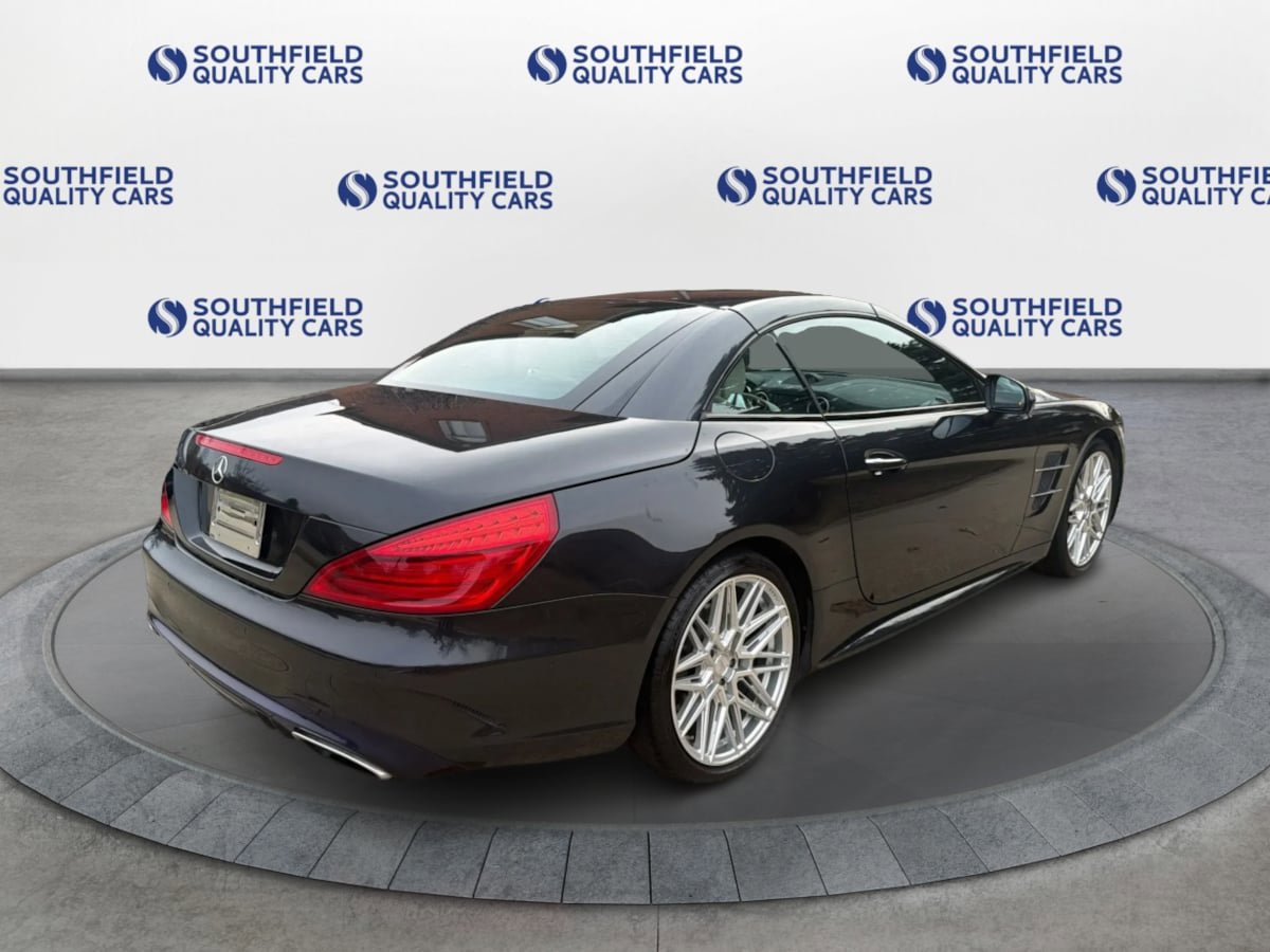 Used 2017 Mercedes-Benz SL 550 image 7