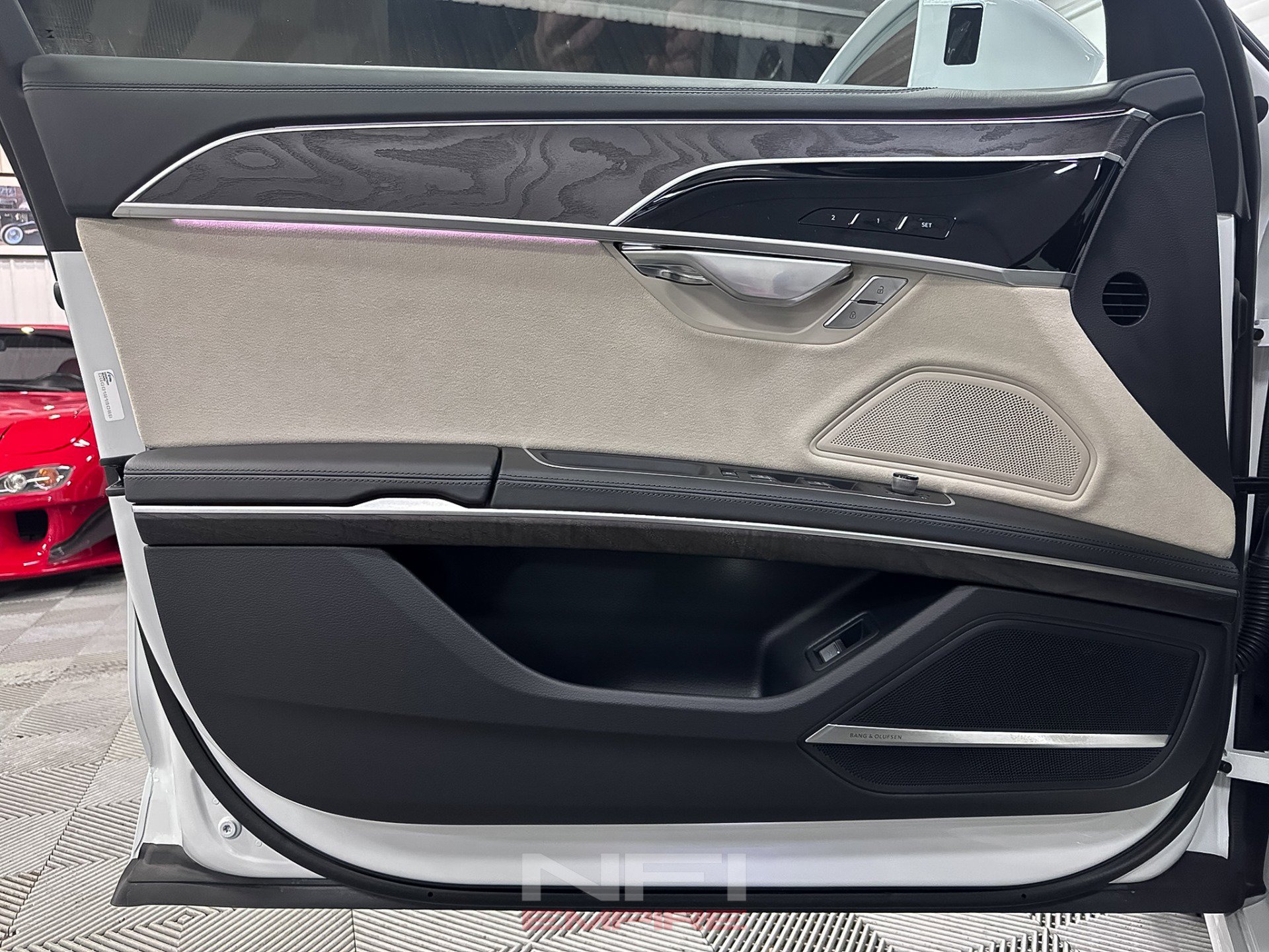 Used 2024 Audi A8 L 3.0T image 31