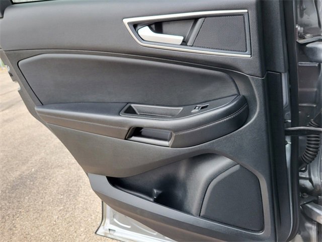 Used 2022 Ford Edge SEL image 12