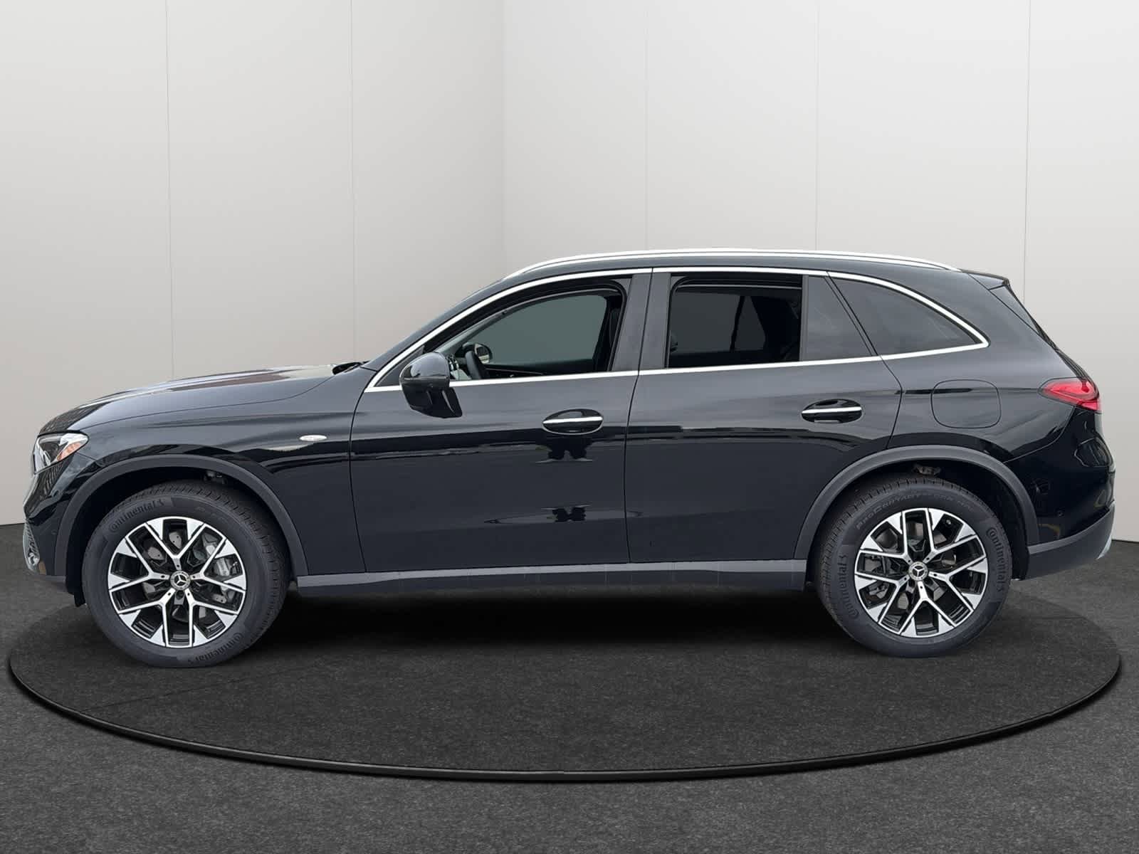 New 2025 Mercedes-Benz GLC 350e 4MATIC image 3