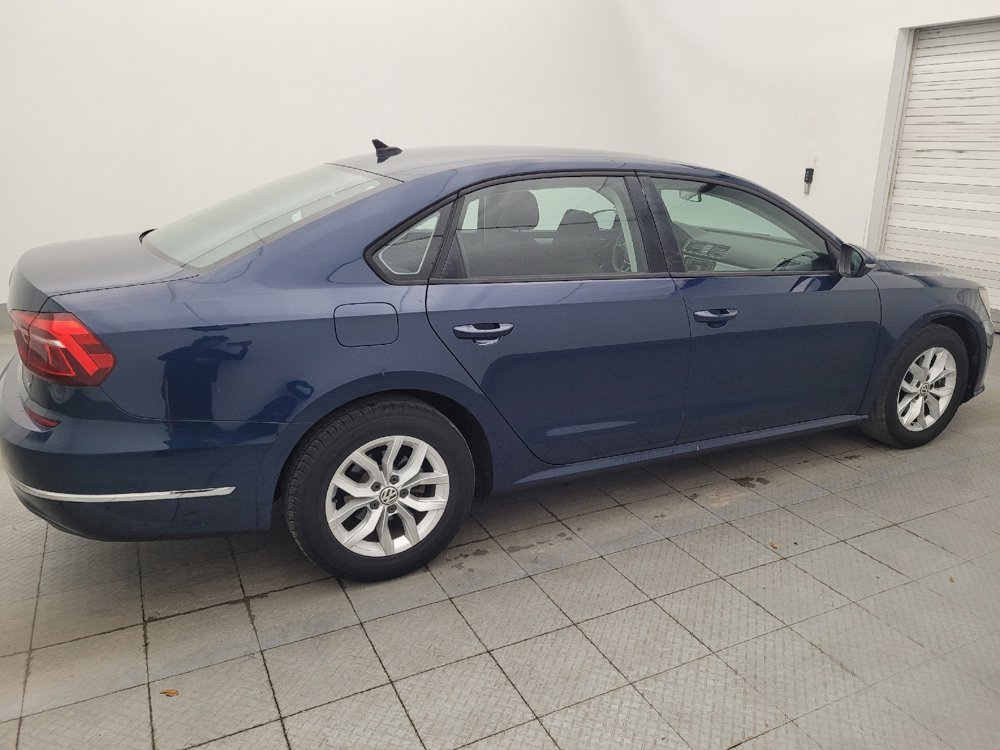 Used 2018 Volkswagen Passat 2.0T S image 10