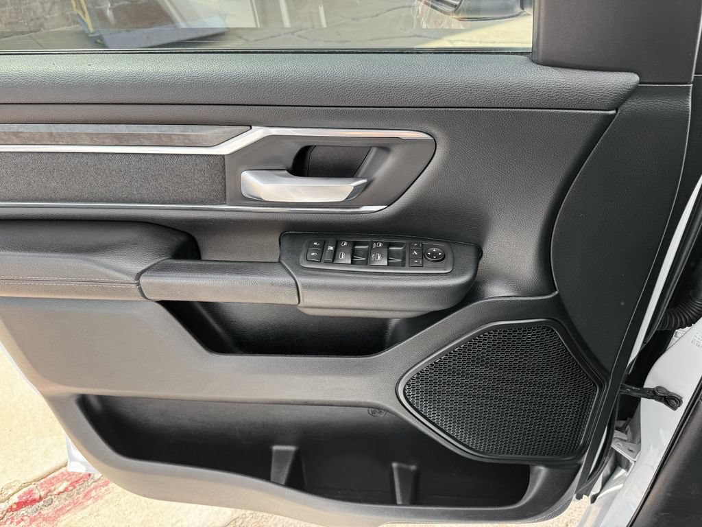 Used 2019 RAM 1500 Big Horn AWD/4WD image 12