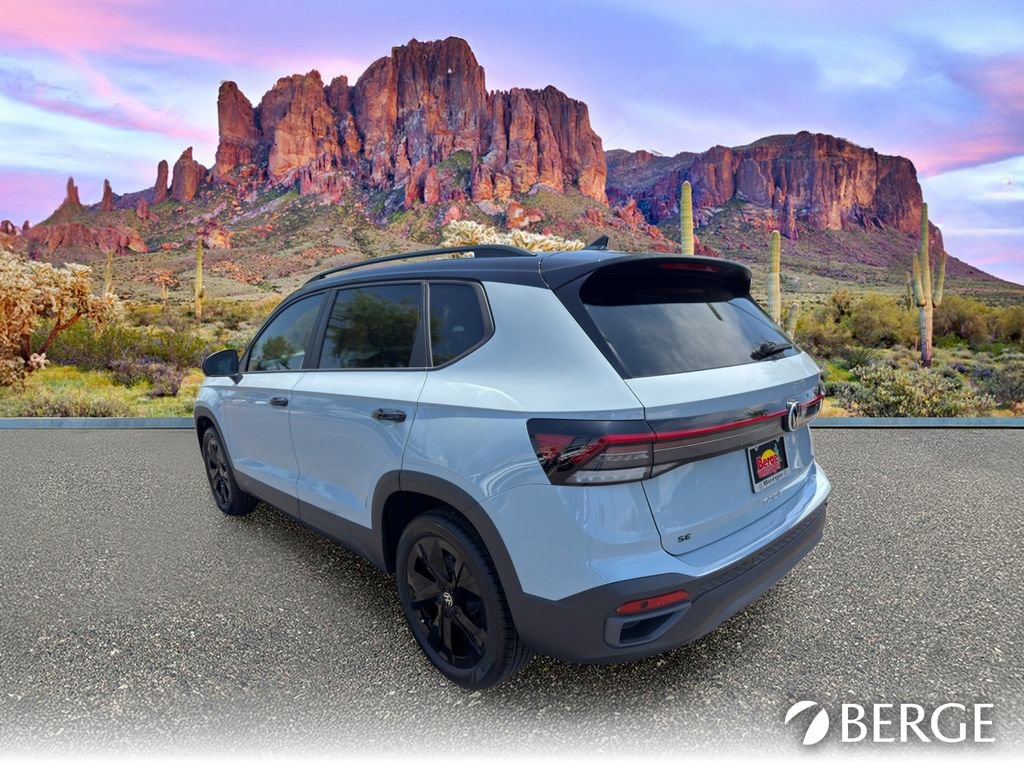 New 2026 Volkswagen Taos SE FWD image 4