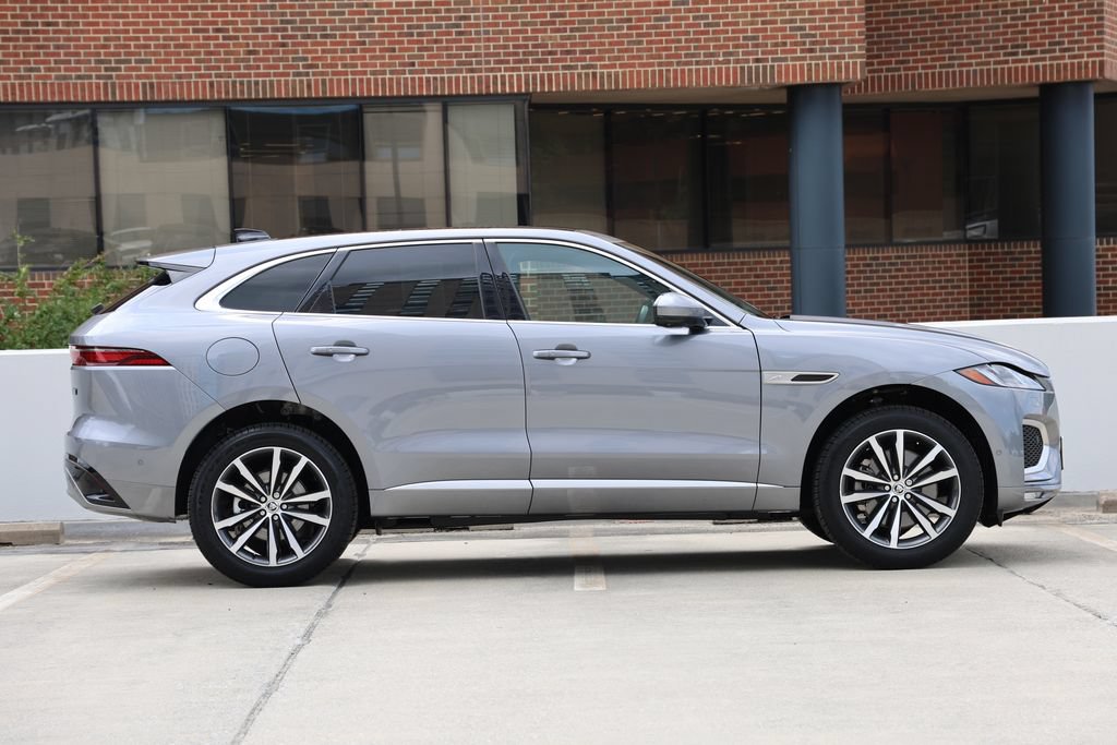 Certified 2026 Jaguar F-PACE R-Dynamic S AWD/4WD image 3
