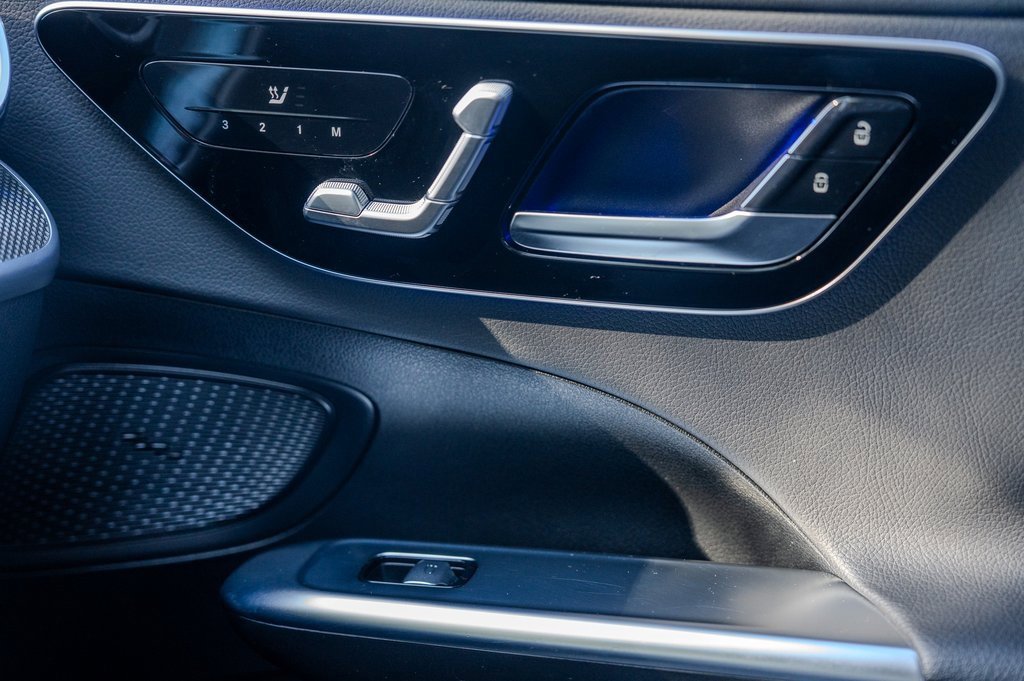 Used 2022 Mercedes-Benz C 300 Sedan image 14