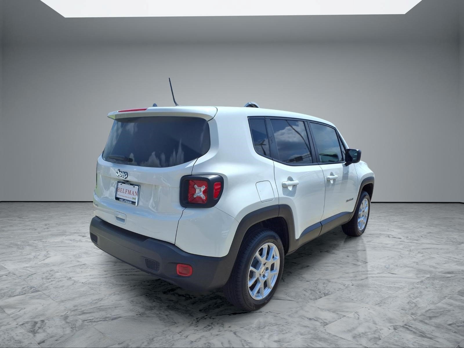 Used 2023 Jeep Renegade Latitude AWD/4WD image 7