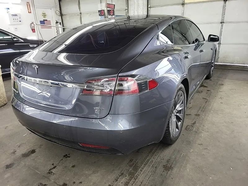 Used 2018 Tesla Model S 75D image 2