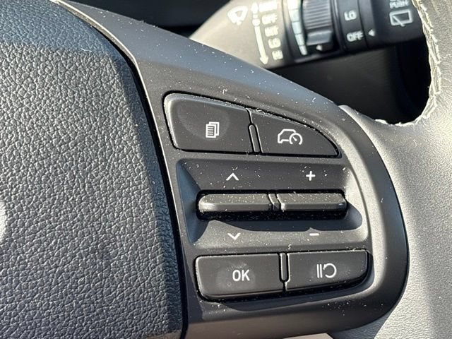 Used 2023 Hyundai Venue SEL FWD image 18