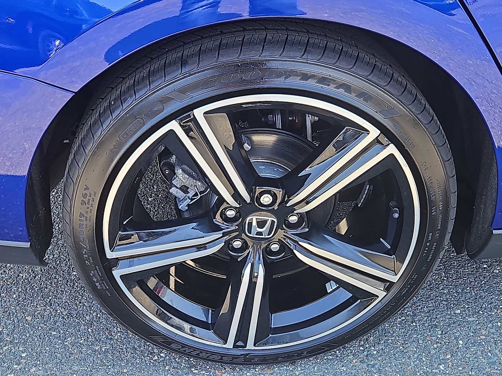 Used 2025 Honda Accord Sport image 8