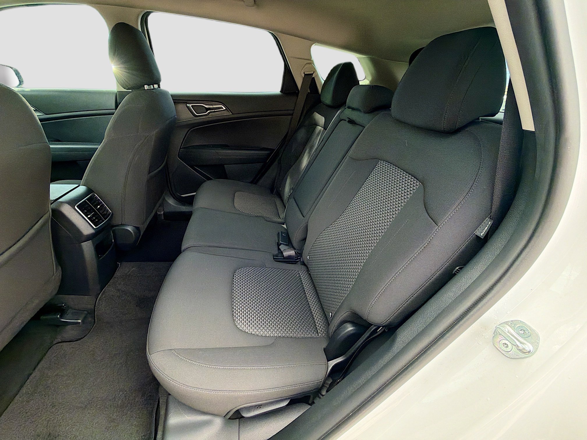 Used 2024 Kia Sportage LX image 20