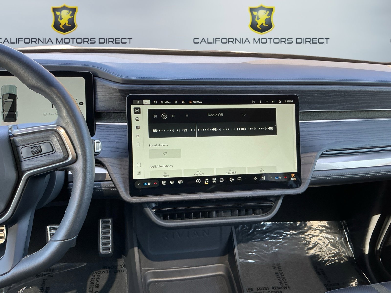 Used 2024 Rivian R1S Adventure AWD/4WD image 13