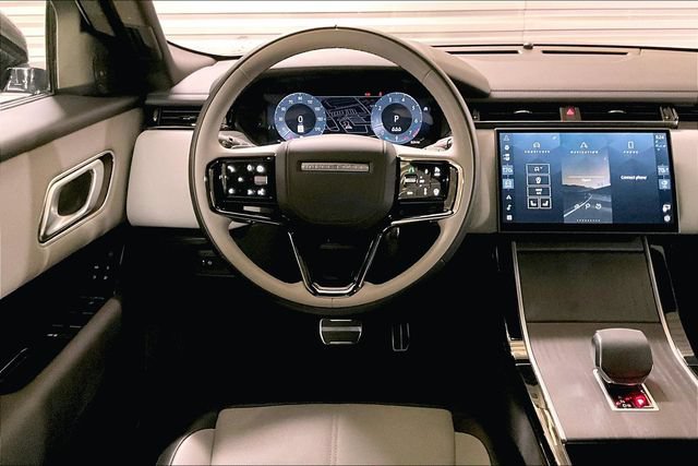 Certified 2026 Land Rover Range Rover Velar Dynamic SE AWD/4WD image 4