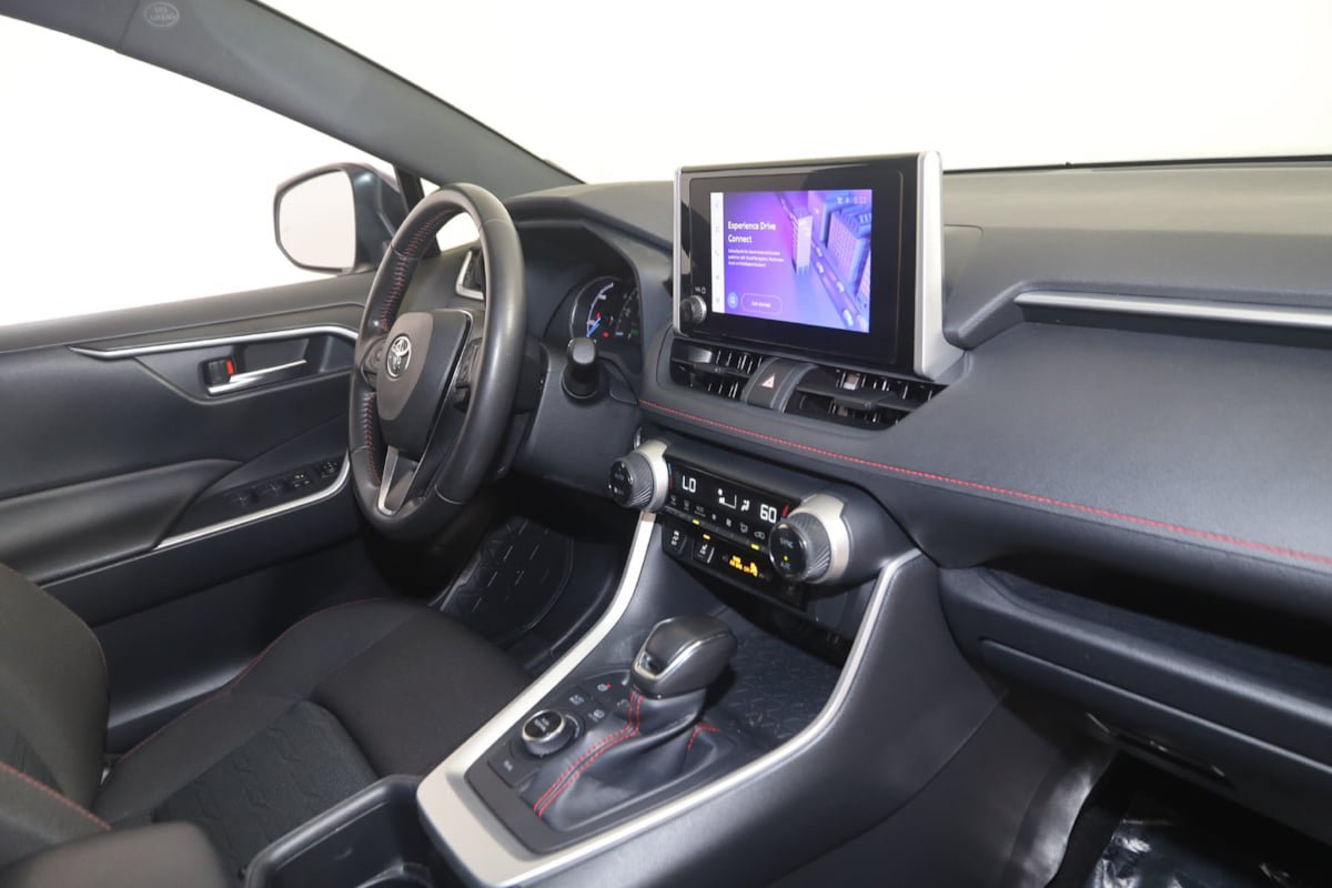 Used 2024 Toyota RAV4 SE w/ Weather & Moonroof Package AWD/4WD image 34