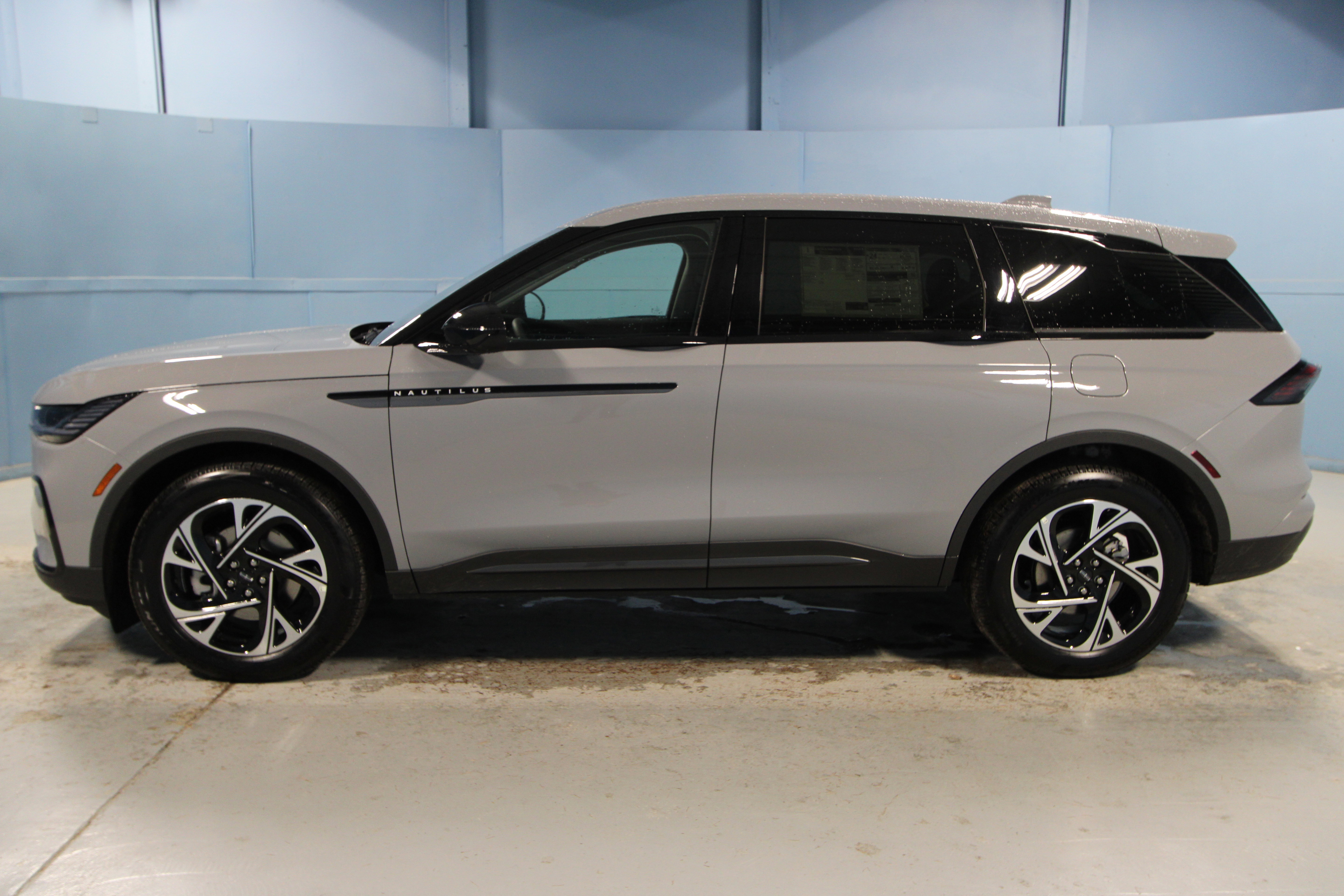 New 2026 Lincoln Nautilus Premier w/ Jet Appearance Package image 32