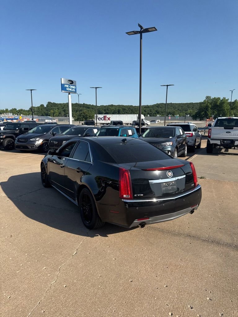 Used 2010 Cadillac CTS Premium RWD image 4