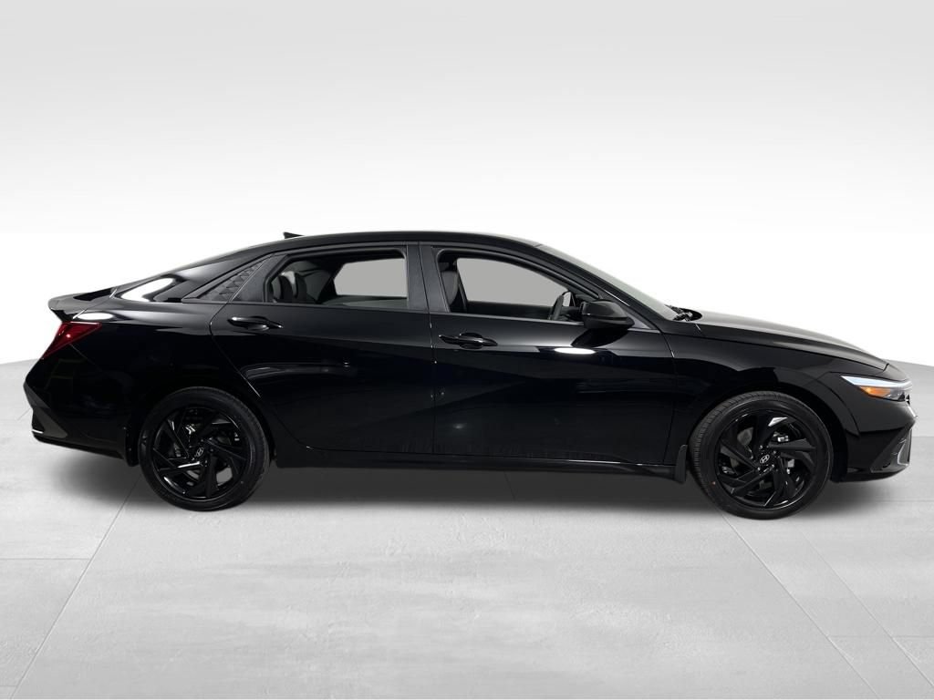 New 2026 Hyundai Elantra Sport FWD image 6