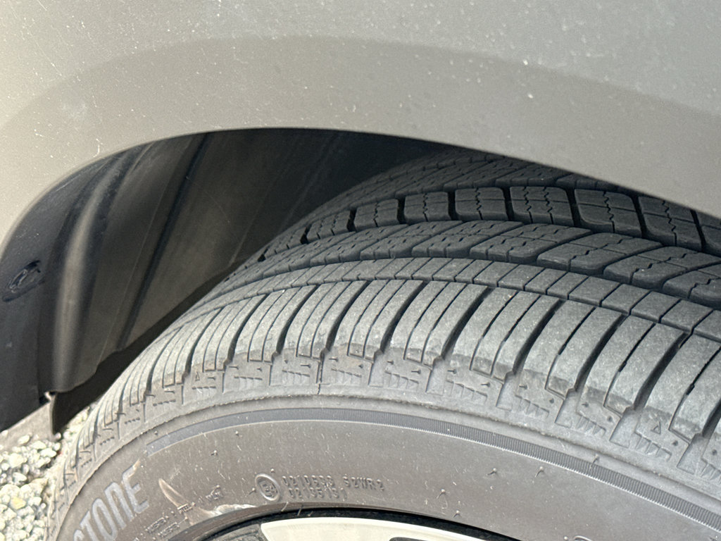 Certified 2025 Nissan Kicks SR AWD/4WD image 10