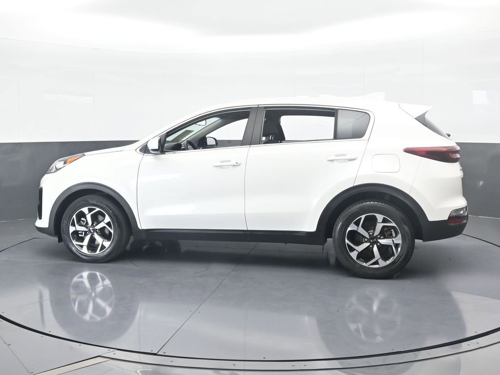 Used 2022 Kia Sportage LX image 3