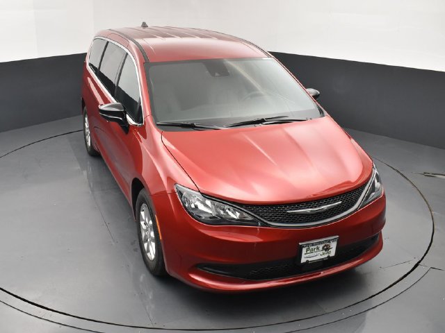 New 2026 Chrysler Voyager LX FWD image 13