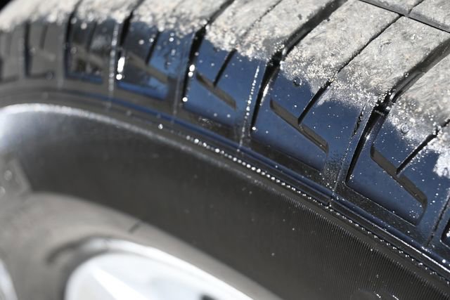 Used 2023 Jeep Grand Cherokee Limited image 28