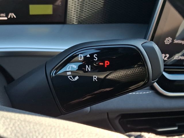 New 2026 Volkswagen Tiguan SE R-Line image 8