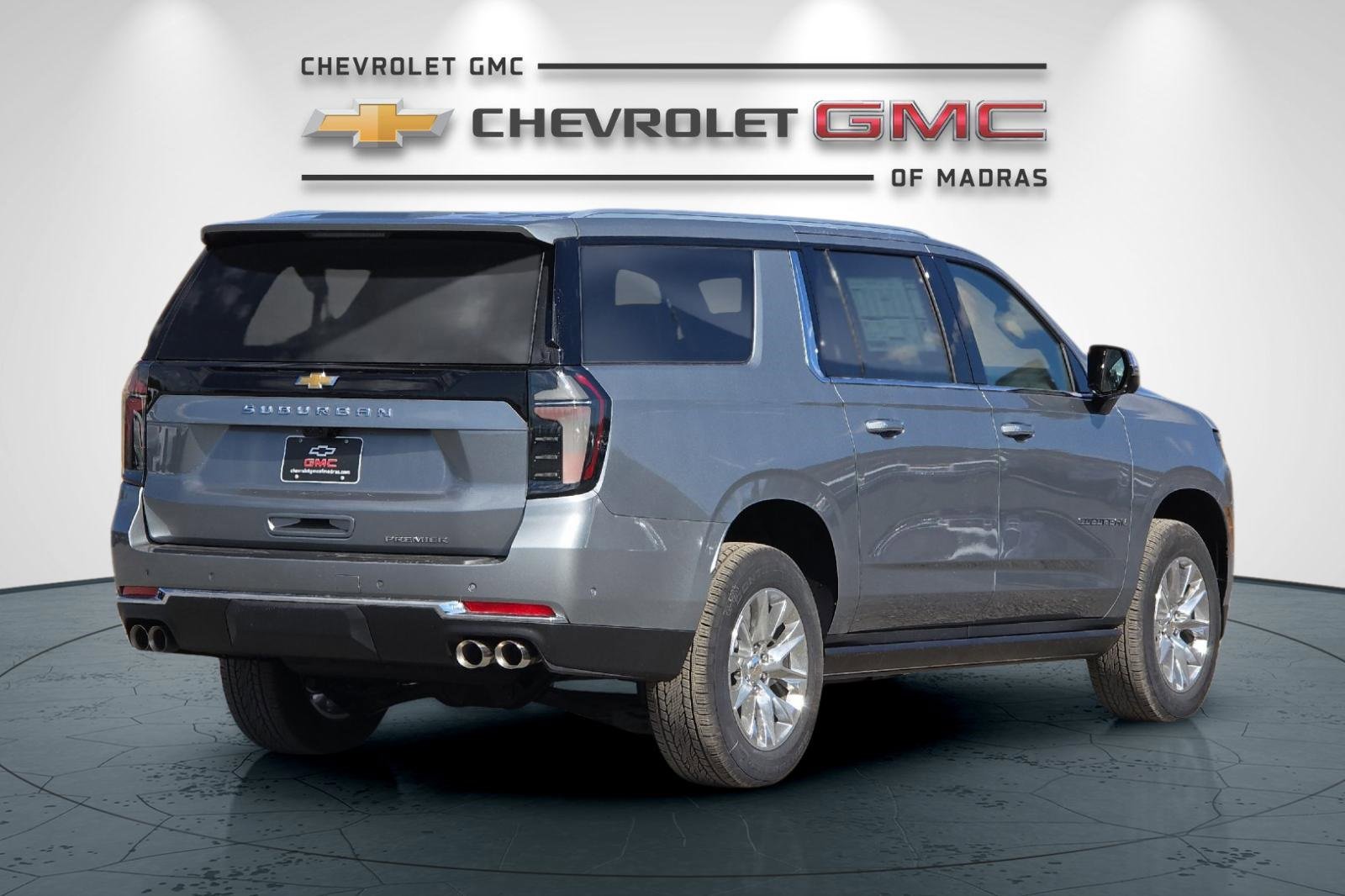New 2026 Chevrolet Suburban Premier image 3