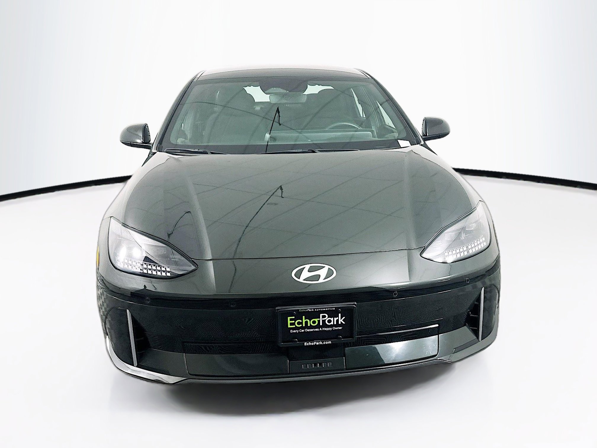 Used 2023 Hyundai Ioniq 6 SE w/ Cargo Package RWD image 2