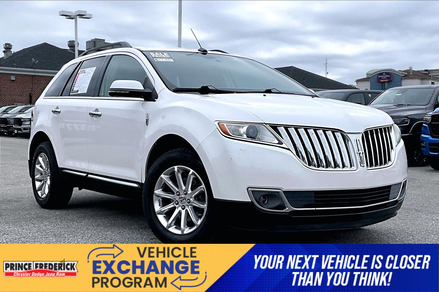Used 2014 Lincoln MKX FWD w/ Equipment Group 101A image 1