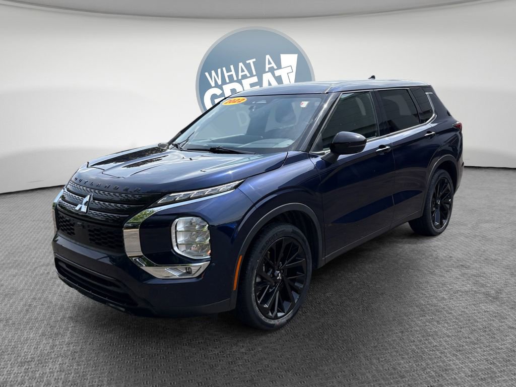 Used 2023 Mitsubishi Outlander SE image 8