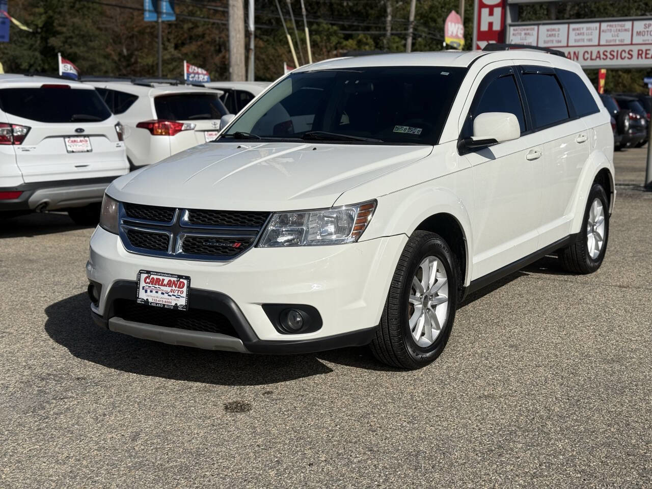 Used 2014 Dodge Journey SXT image 2
