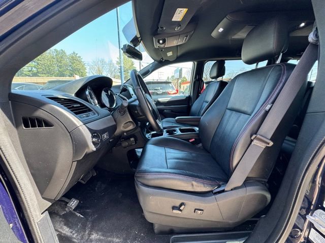 Used 2016 Dodge Grand Caravan R/T w/ Safety Sphere Group FWD image 10