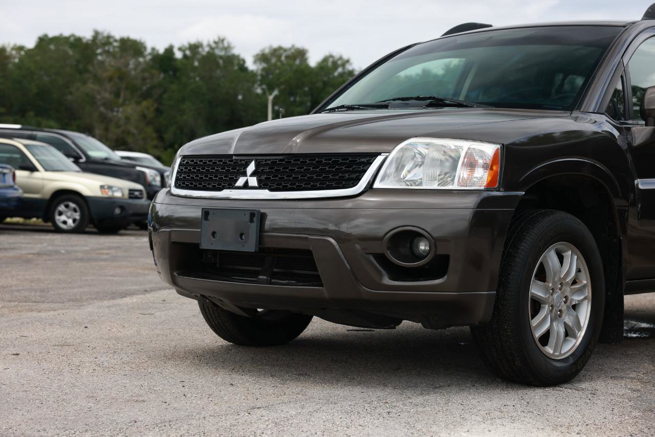 Used 2011 Mitsubishi Endeavor LS AWD/4WD image 25