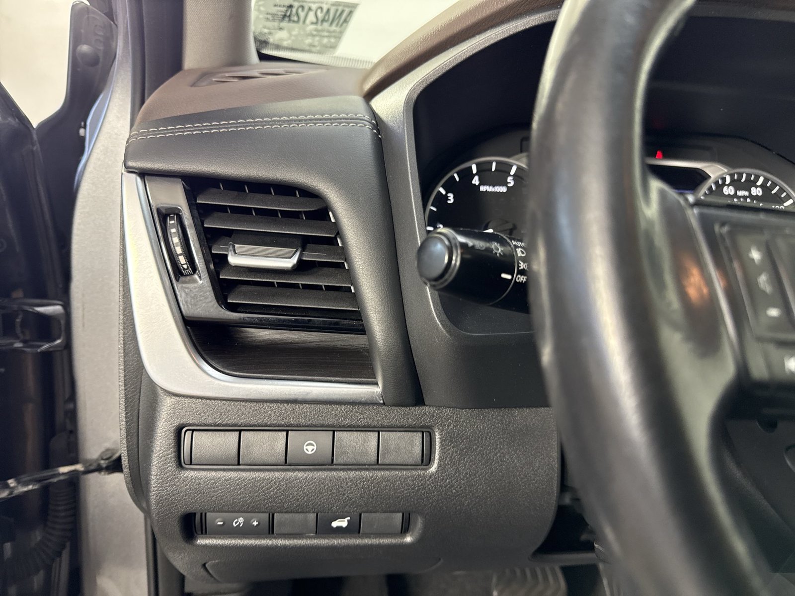 Used 2021 Nissan Rogue SL w/ Premium Package AWD/4WD image 16