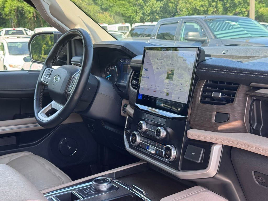 Used 2024 Ford Expedition Max Limited RWD image 5
