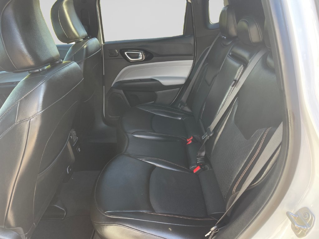 Certified 2023 Jeep Compass Limited w/ Sun and Sound Group AWD/4WD image 19